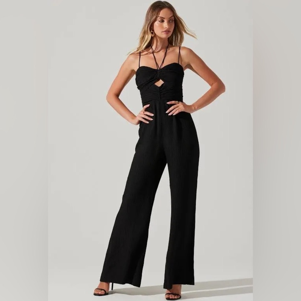 ASTR the label Kamora front cutout jumpsuit